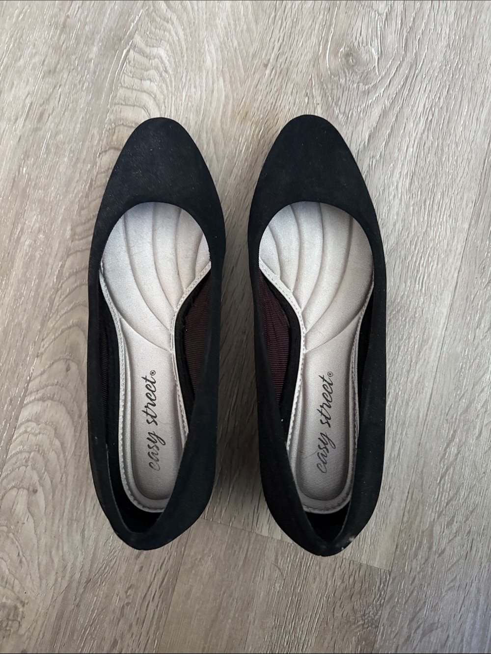 Easy Street Women's Prim Pump